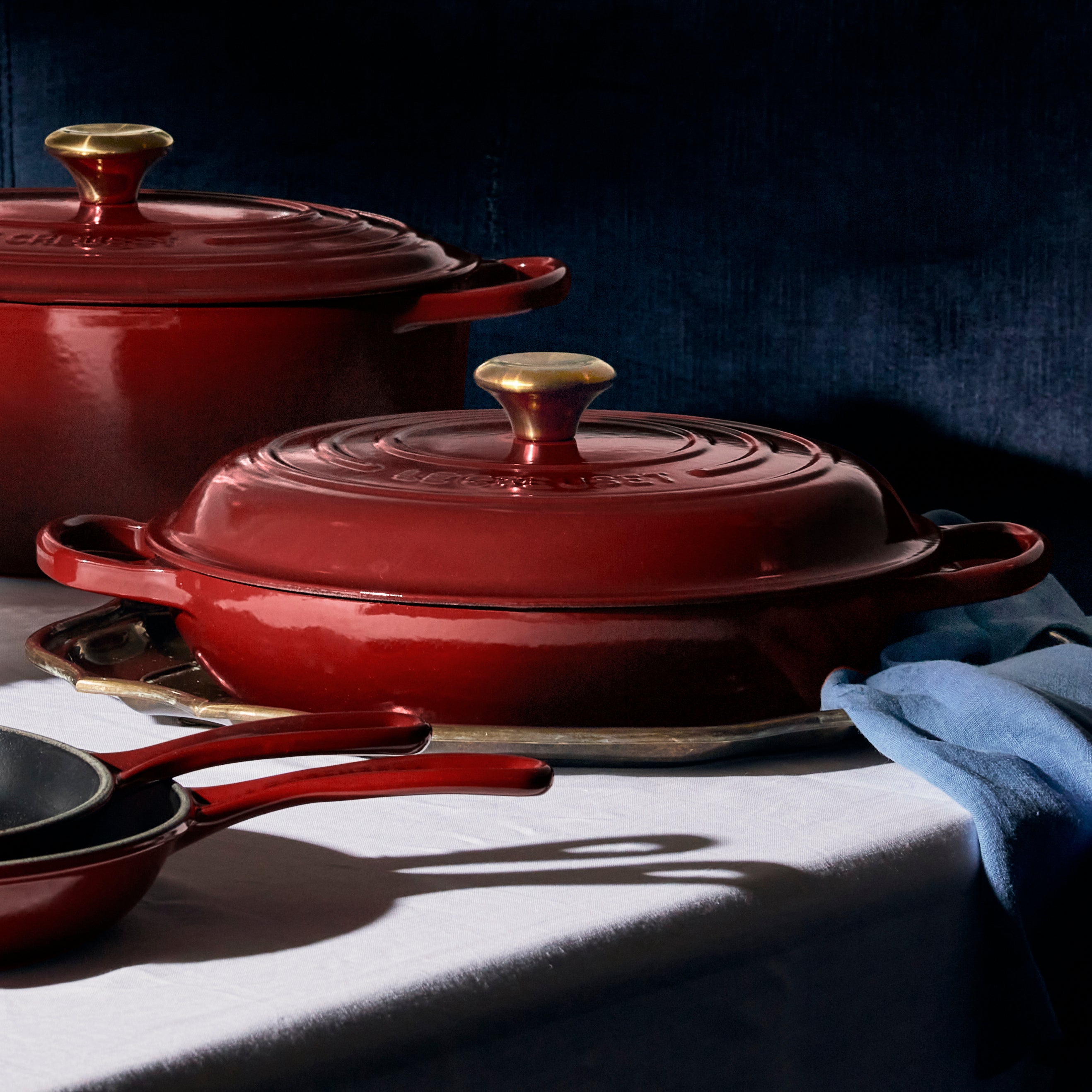 Close-up of the Le Creuset braisers tight-fitting lid designed to circulate steam for enhanced cooking.