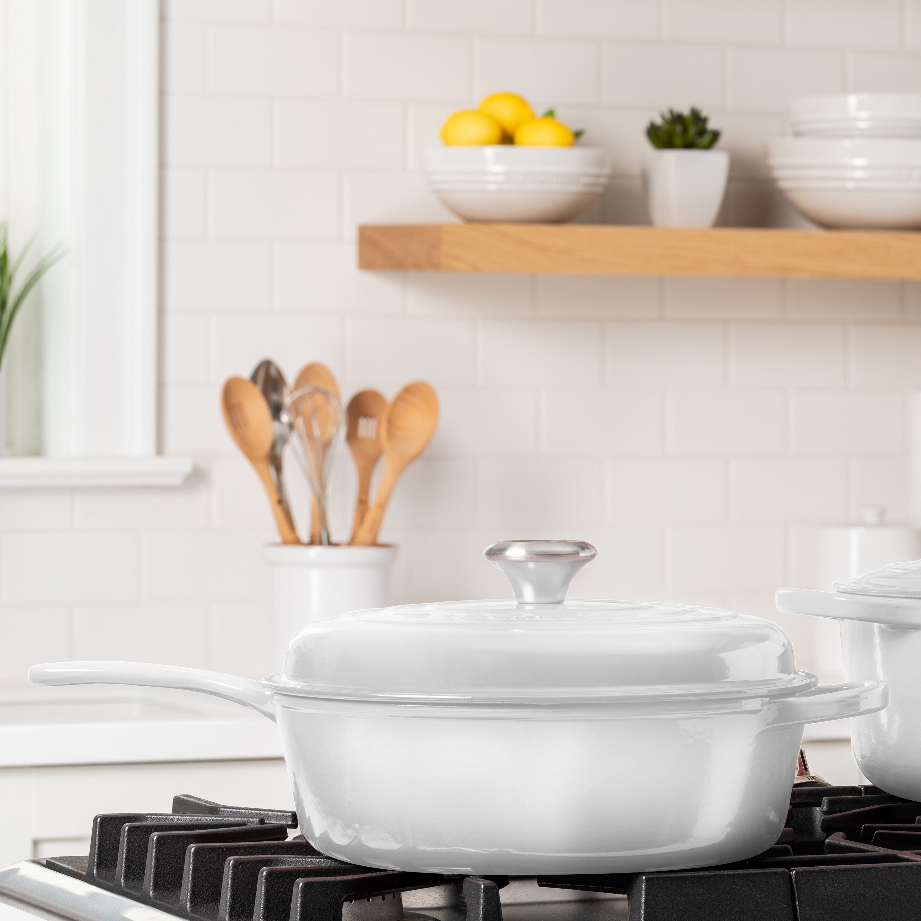 Le Creuset Signature Enameled Cast Iron 3.75-Quart White Dutch Oven - Image 2