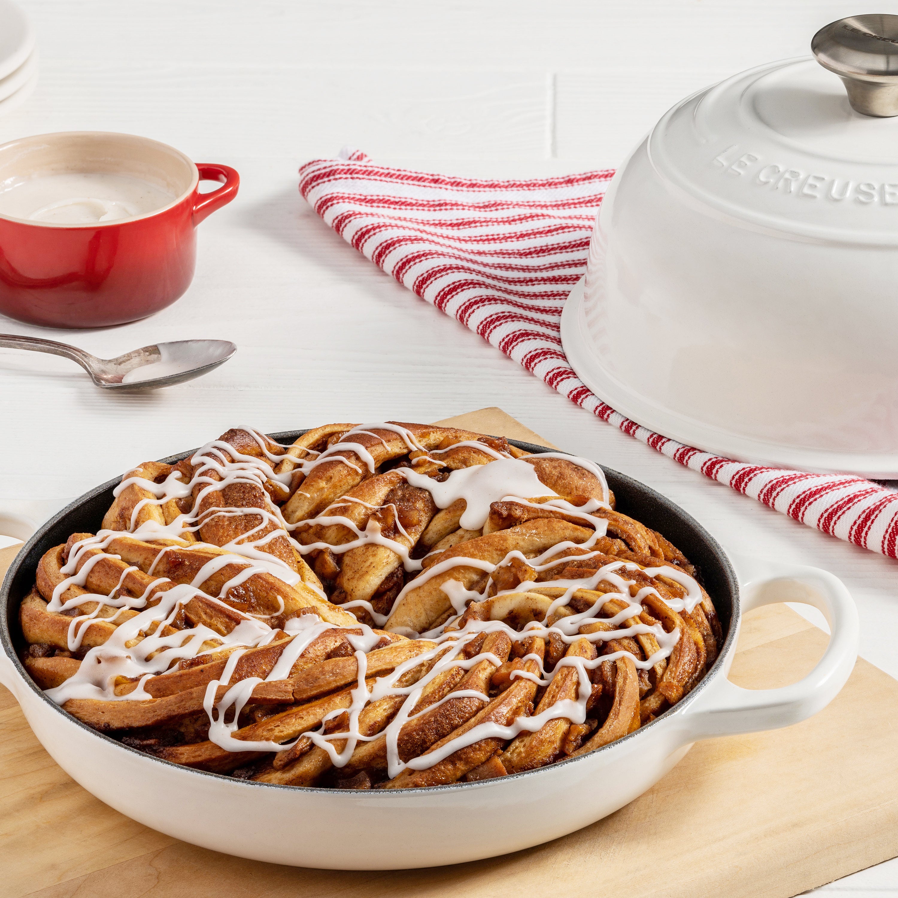 Close-up of the Le Creuset bread oven with the lid on, showcasing its steam-trapping design.