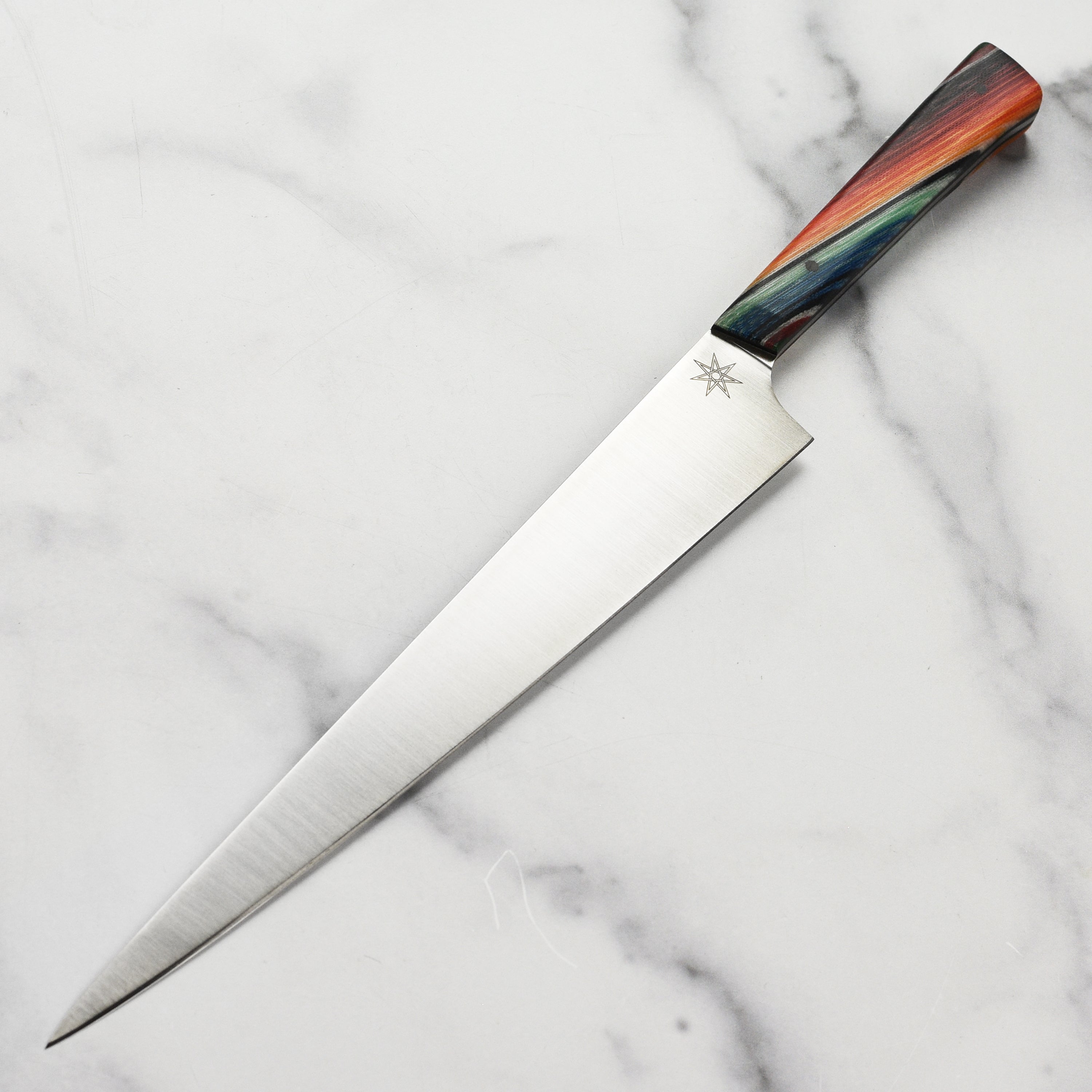 High-quality stainless steel slicing knife with sharp blade and sturdy handle