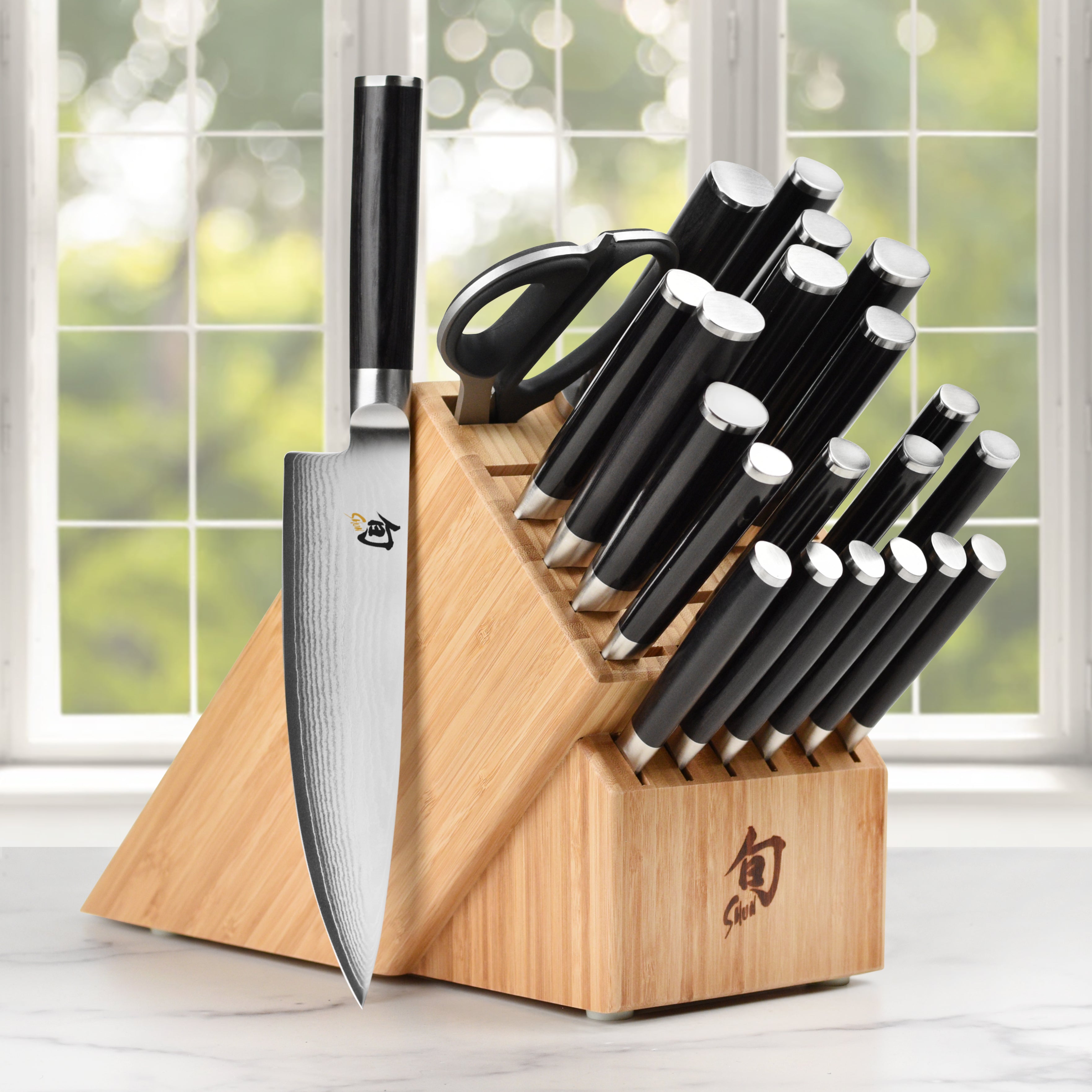 Shun Classic Japanese knife set with knife block showing detailed blades