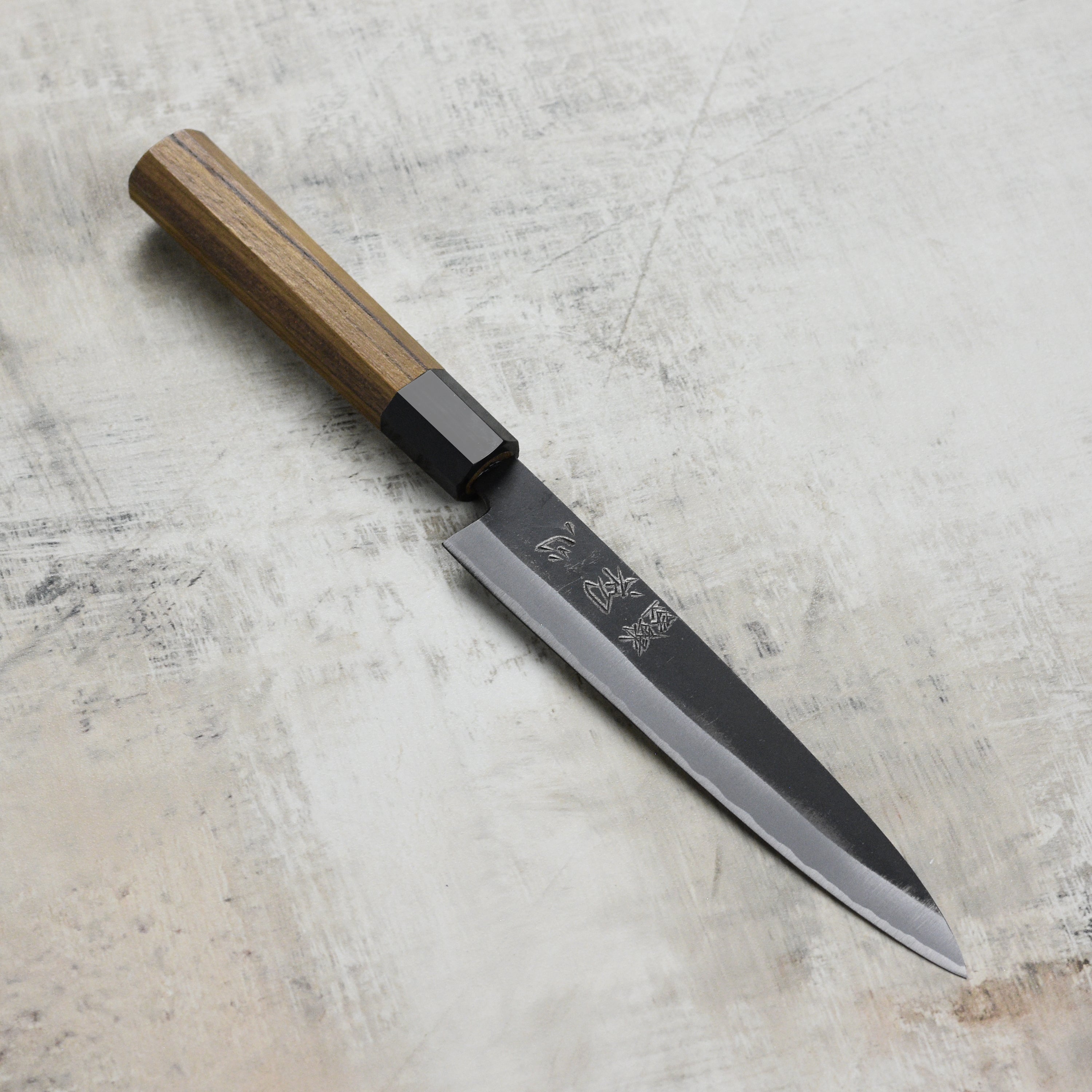 Top view of Hatsukokoro Aosagi Aogami petty knife showing blade detail