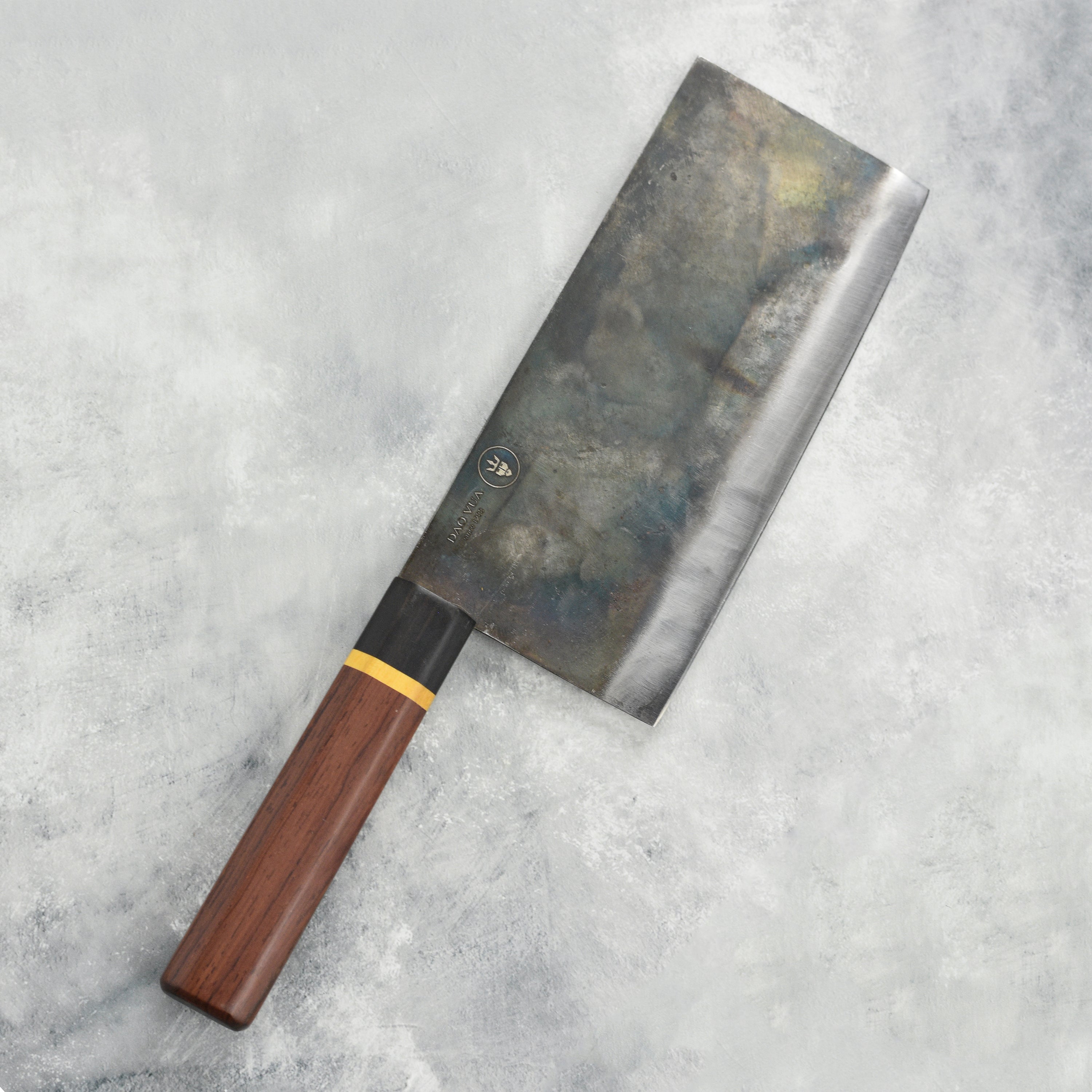 Front view of Dao Vua V3 8-inch Chinese cleaver with carbon steel blade
