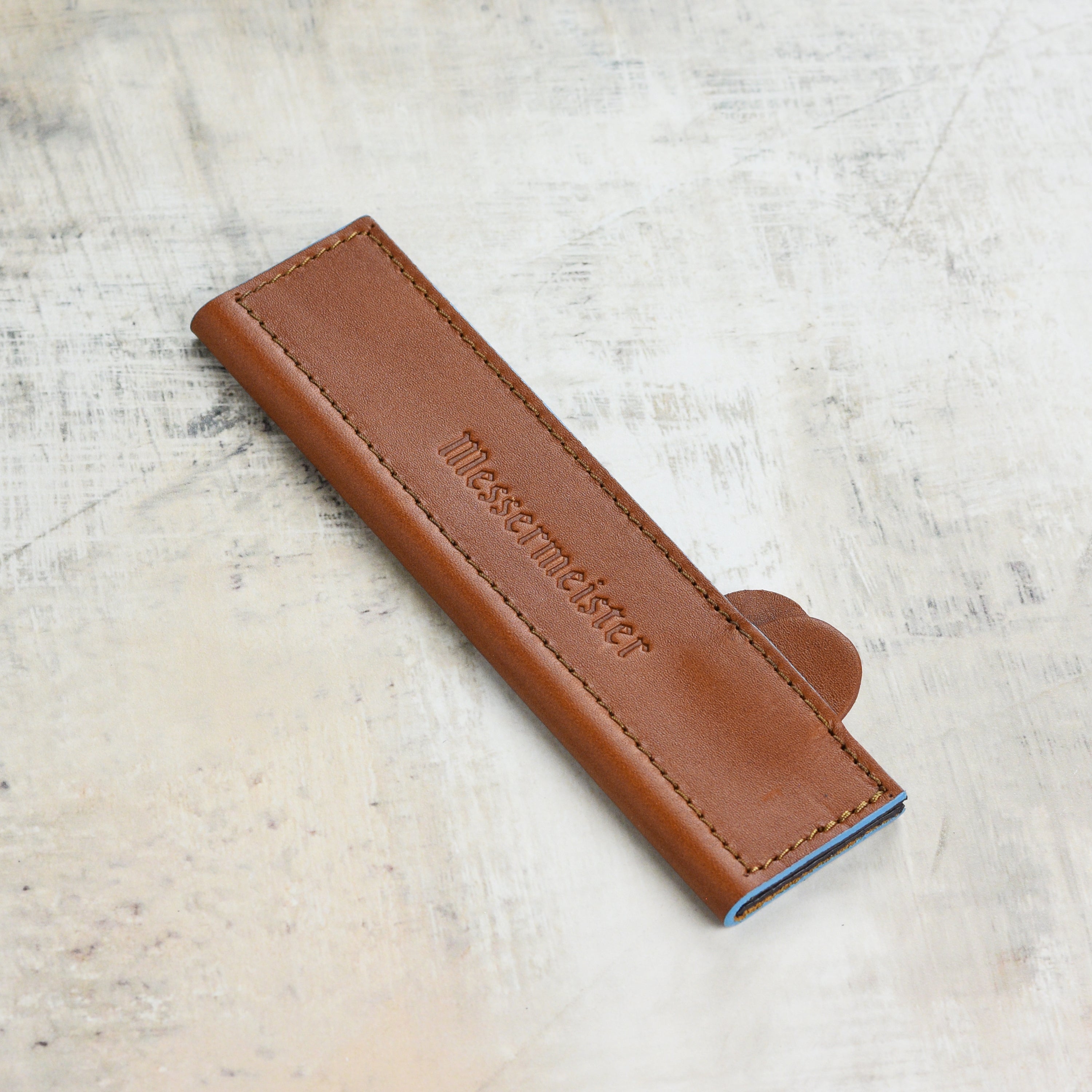 Saddle magnetic knife holder displaying 6.5