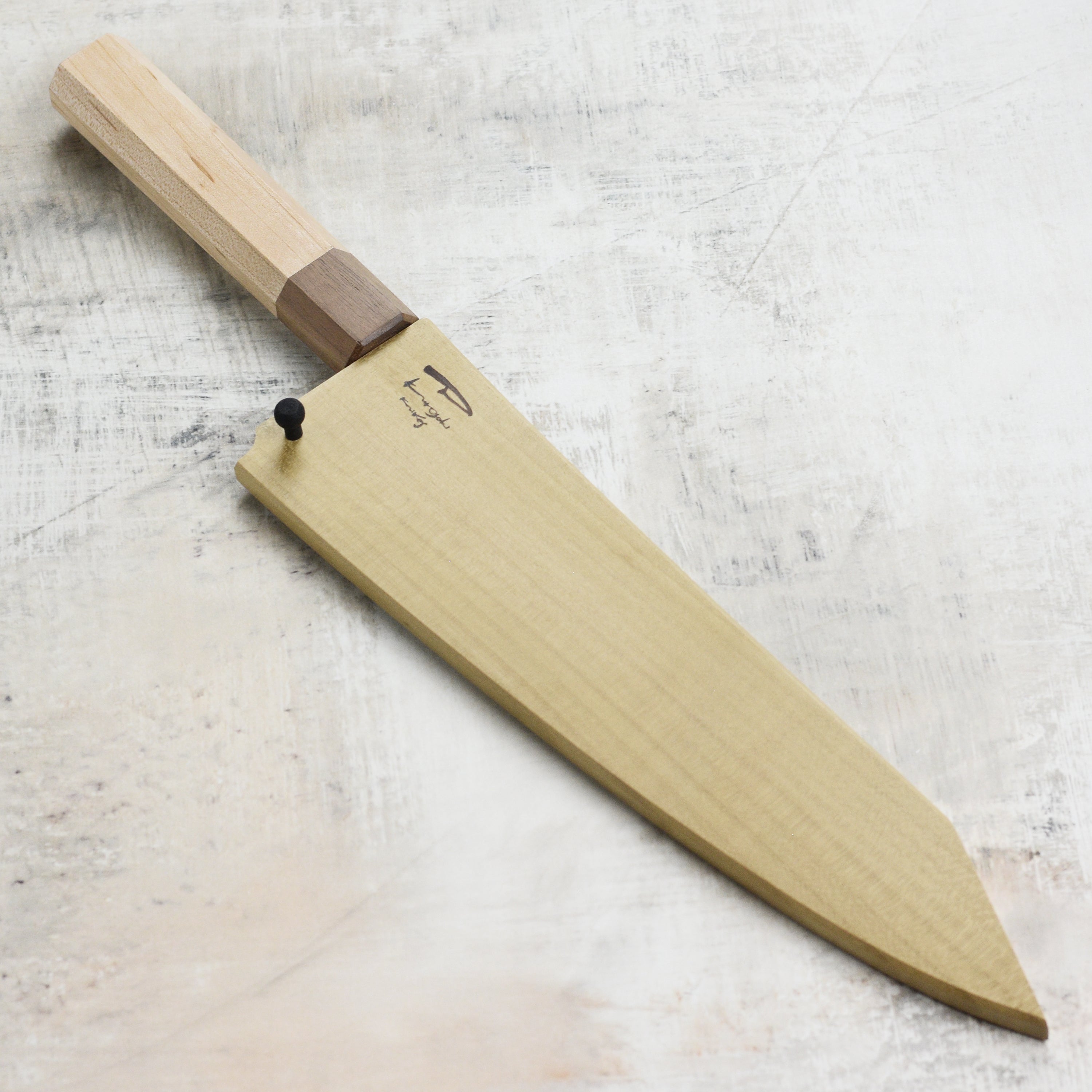 Close-up of the blade opening of the Kurosaki knife protector.