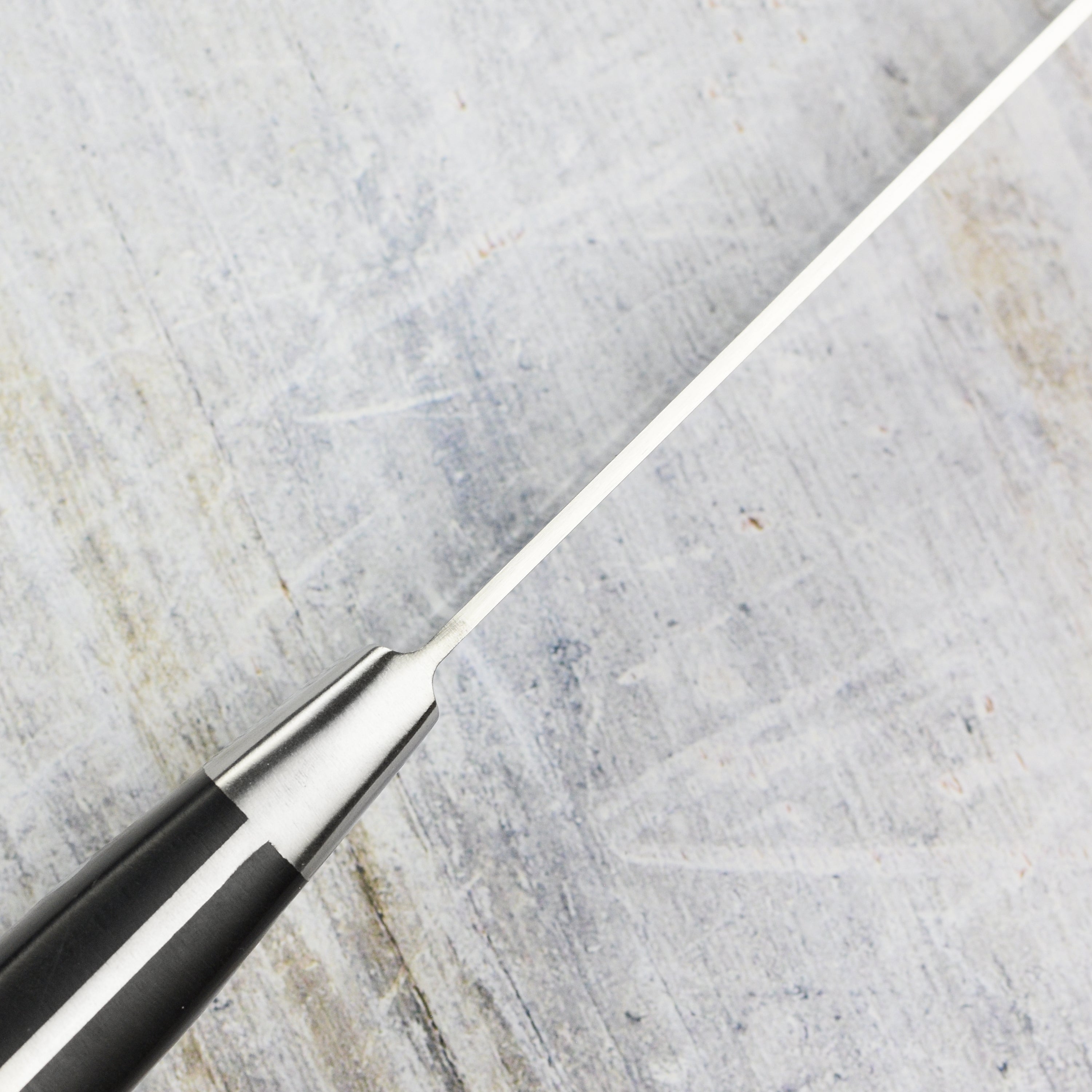Close-up of ergonomic handles on Messermeister Avanta carving set