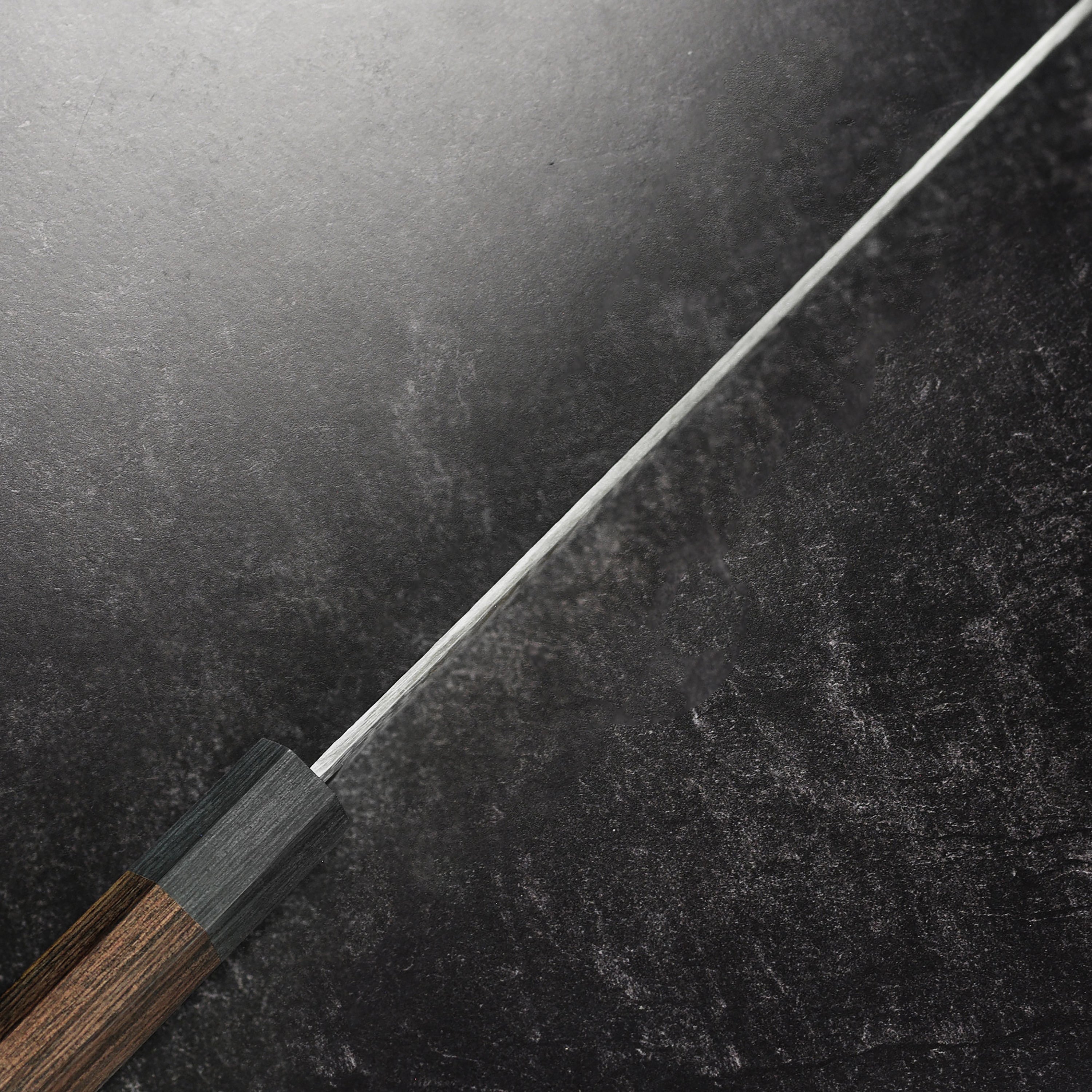 Ittetsu VG10 Hammered Damascus Chef's Bunka Knife - Image 3
