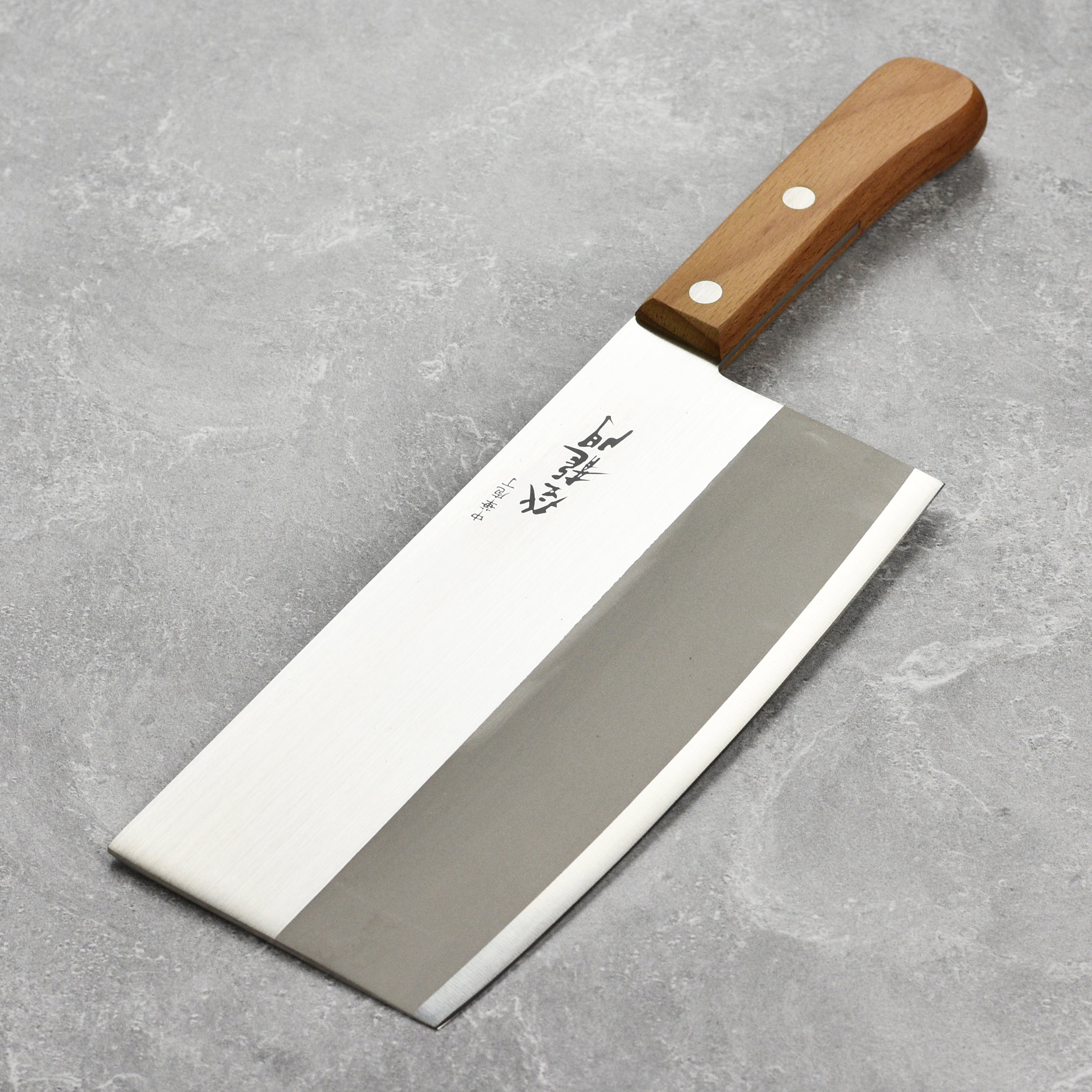Close-up of Toryumon 7-inch Chinese cleaver blade for precise chopping