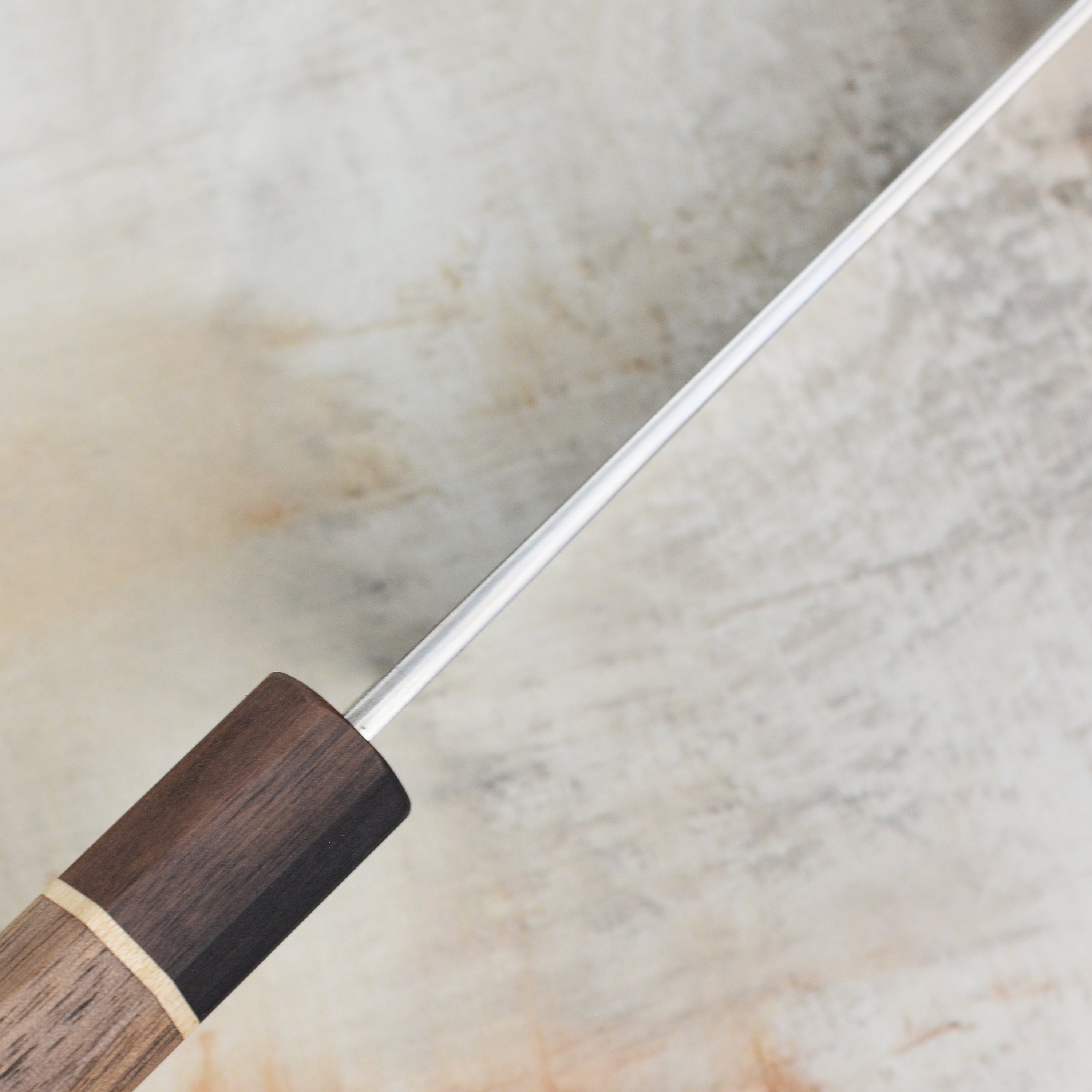 Ergonomic handle and sharp edge of the Japanese stainless steel chef knife for home cooks