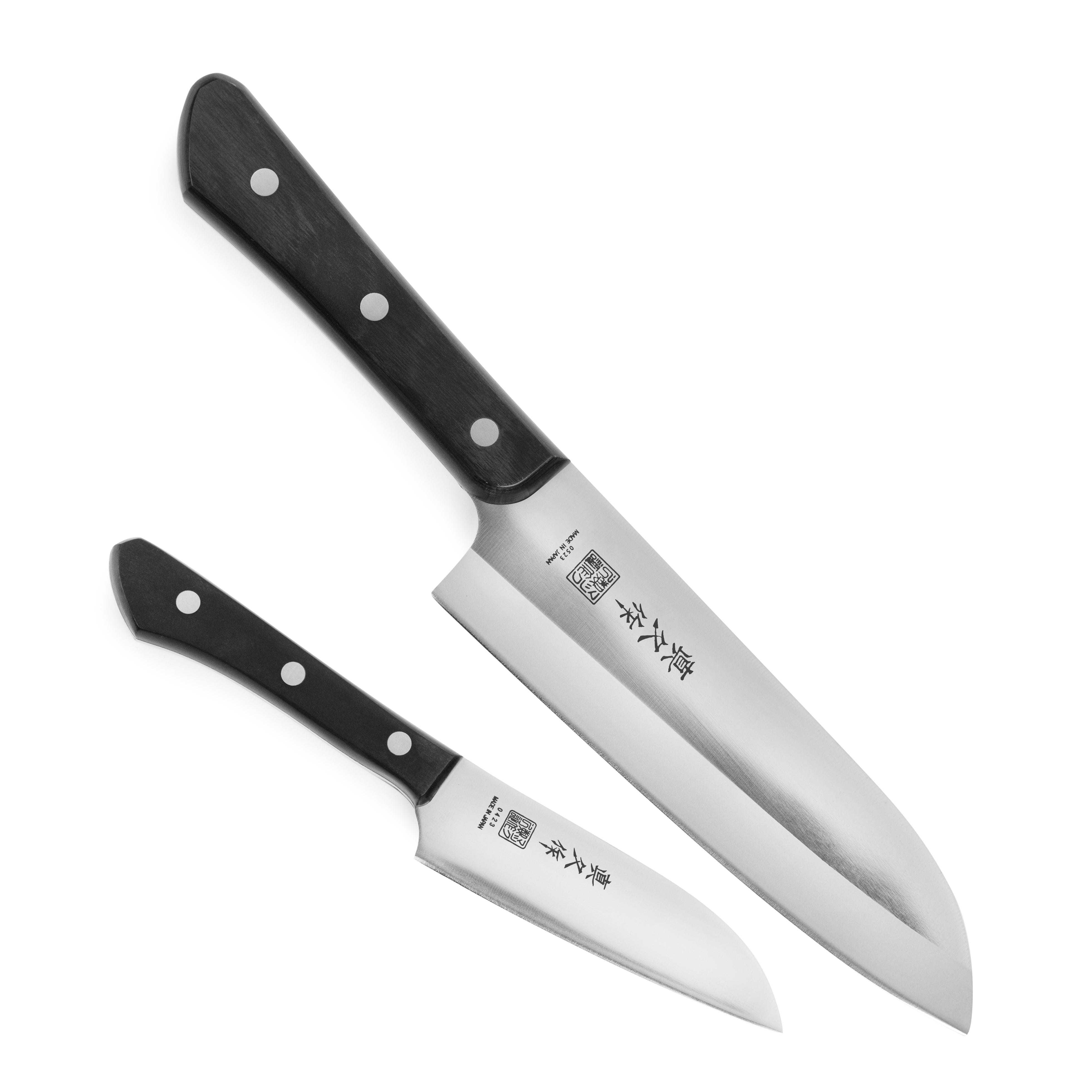 Close-up of MAC Superior Japanese knife set showing the blade and handle.