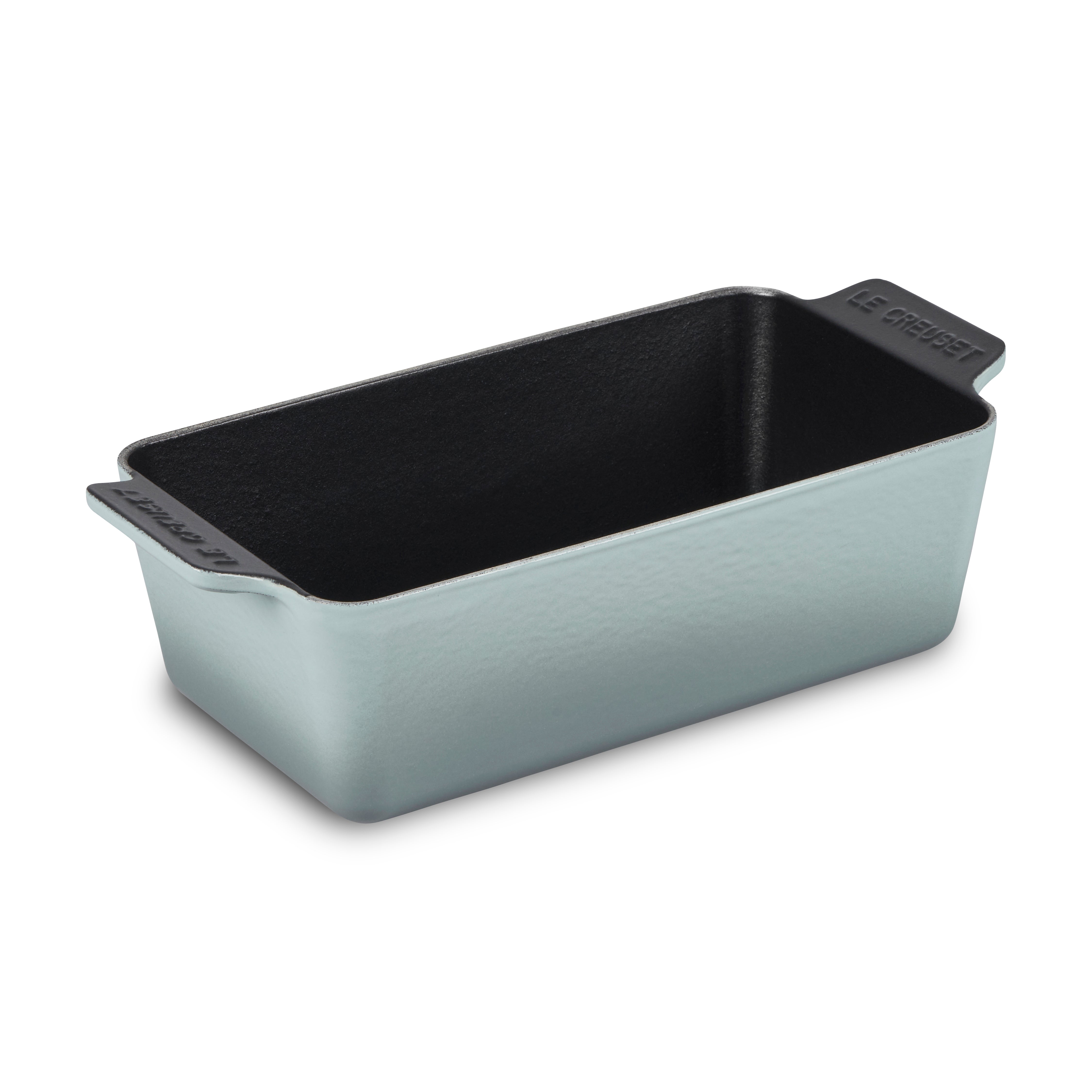Top view of the cast iron pan showcasing its sea salt finish and wide baking surface.