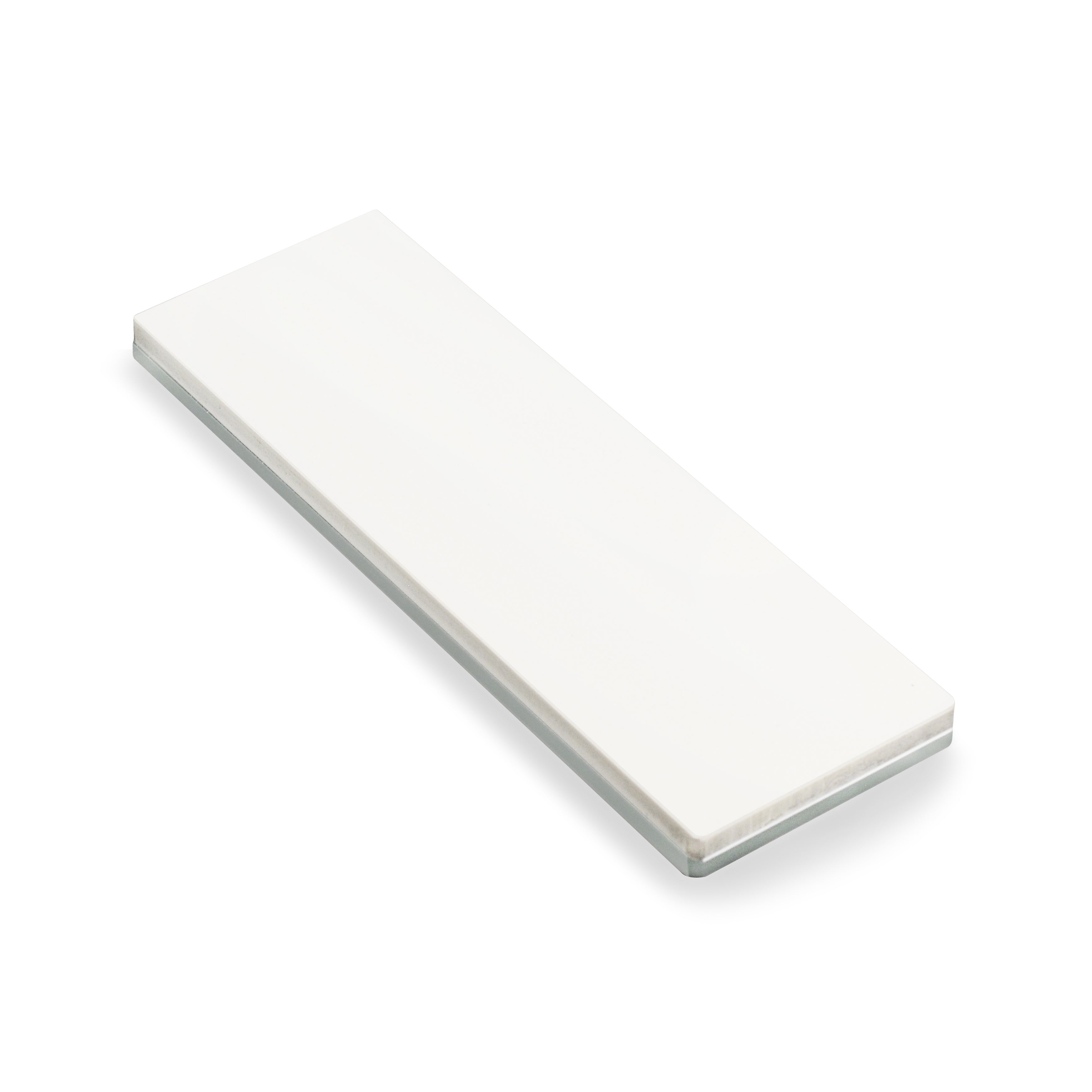 Knife sharpening using a whetstone with 3000 grit for a polished edge