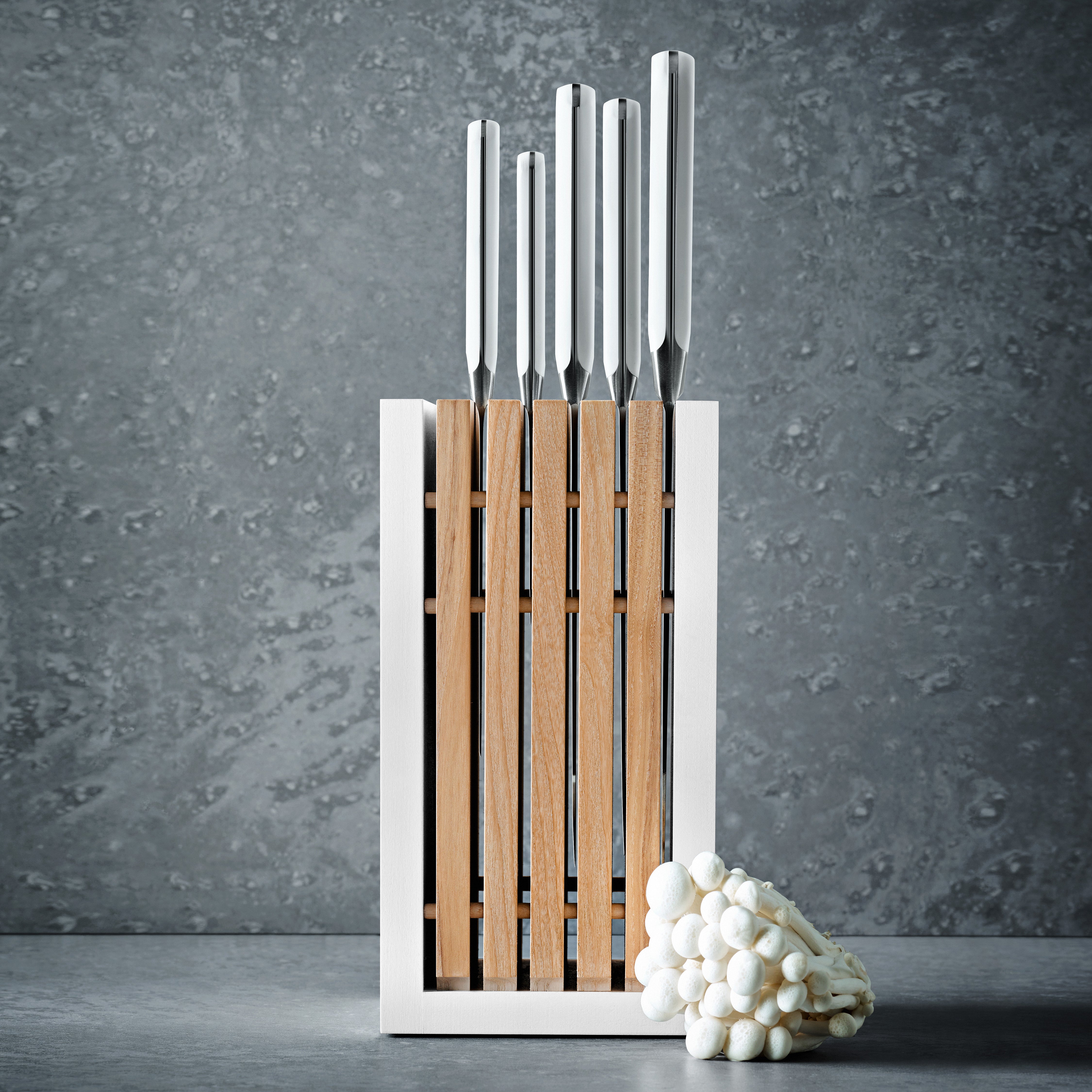 Close-up of Wusthof Classic White 6-piece knife set with sharp blades