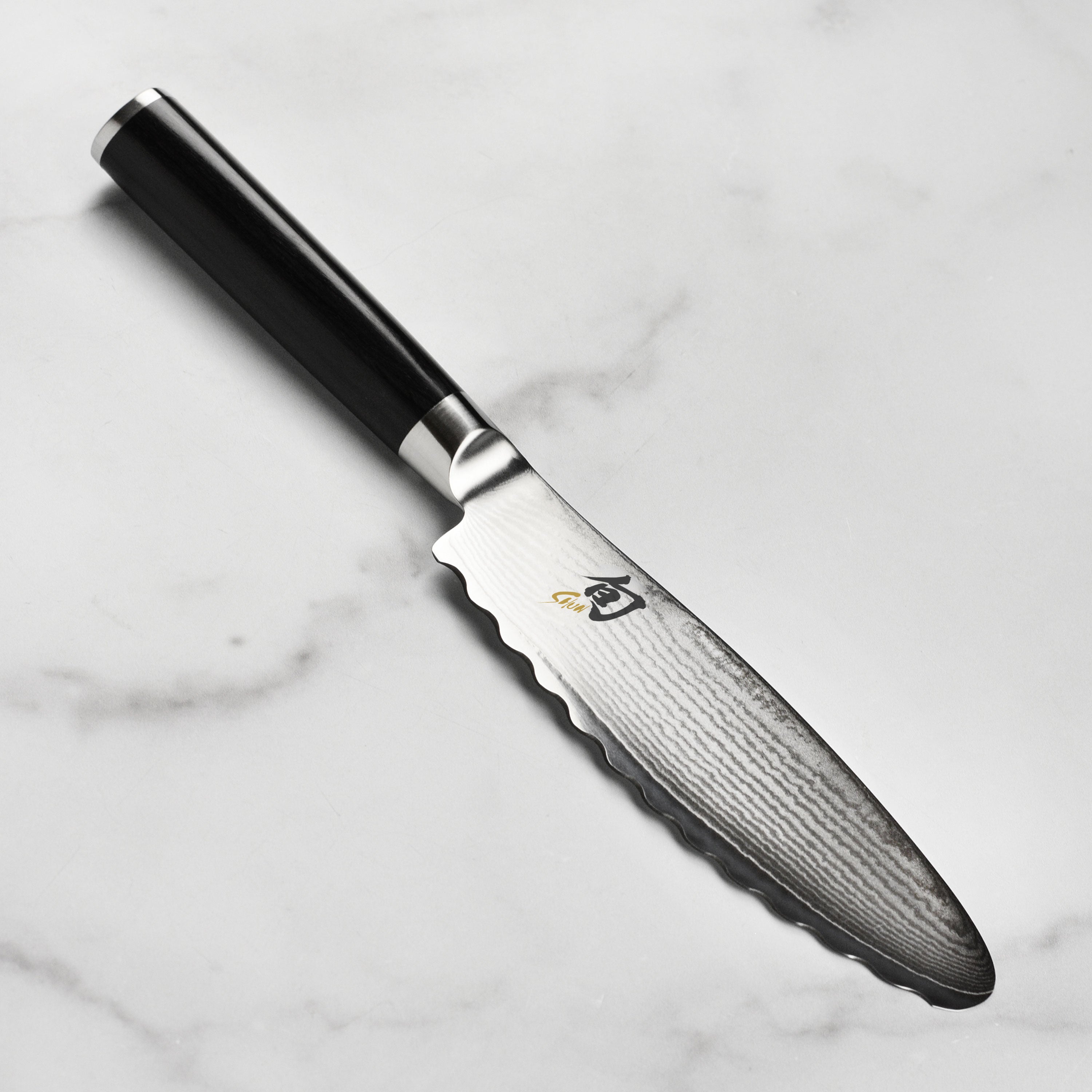 Angle view of the Shun Classic 6