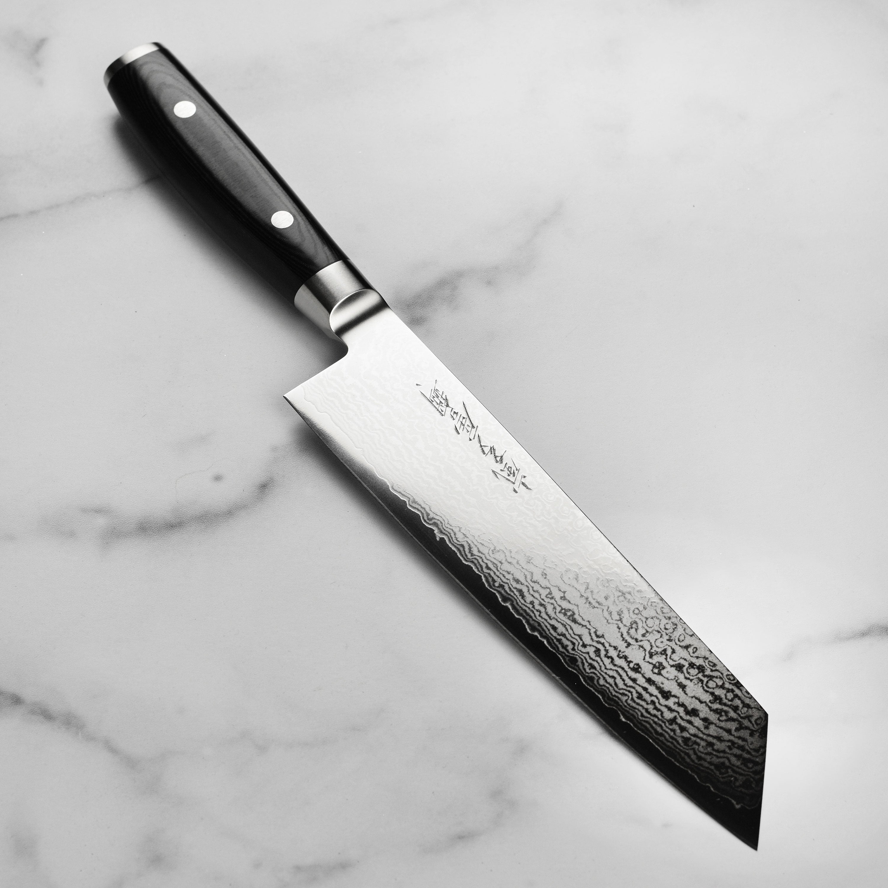 Close-up of the Yaxell Ran Plus 8